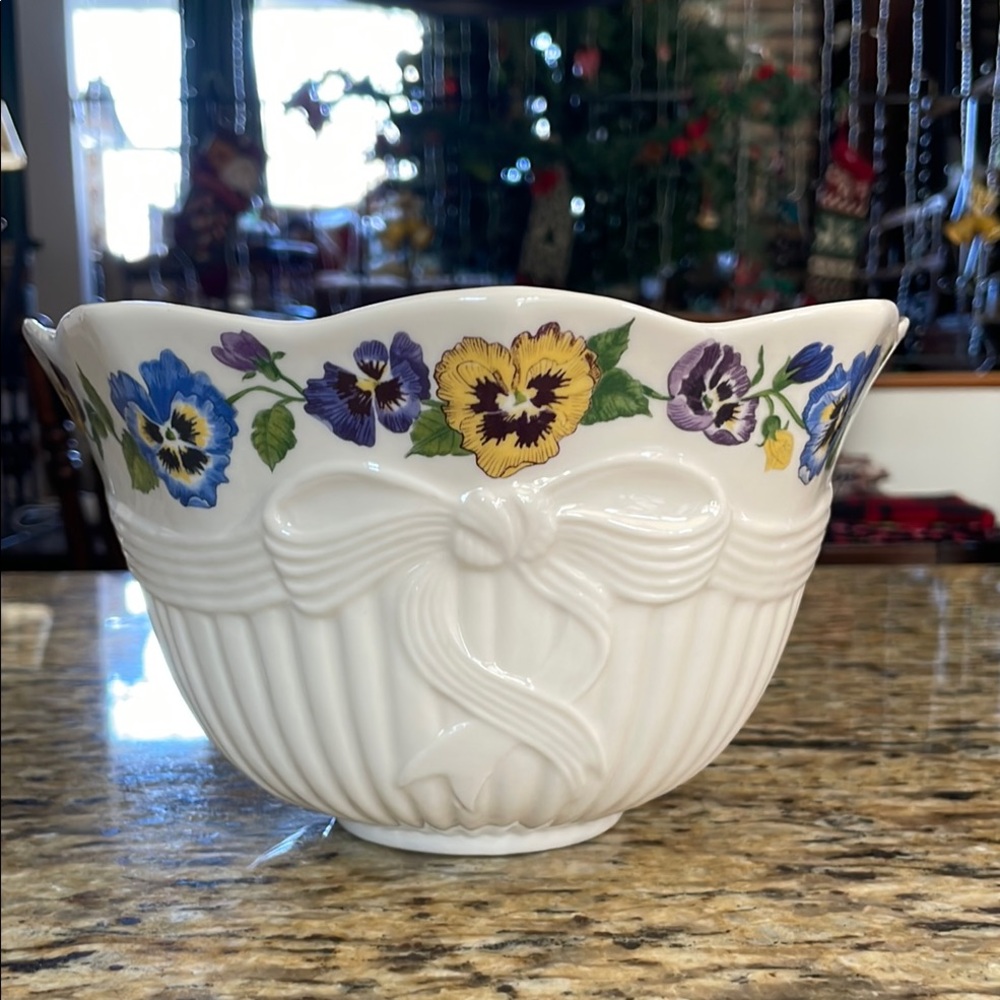 Belleek Enchanted Garden 8" Porcelain Bowl Pansies Bow Ribbing Made In Ireland